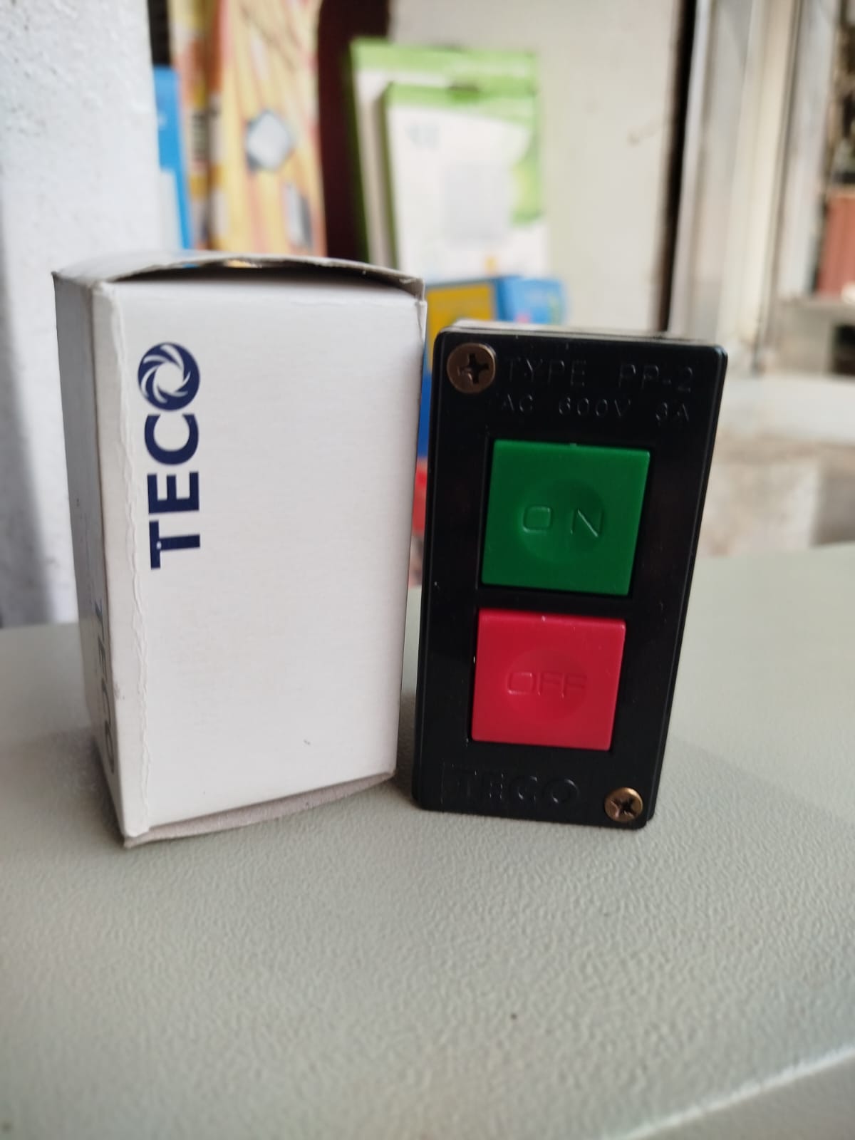 TECO ON\OFF PUSH BUTTON