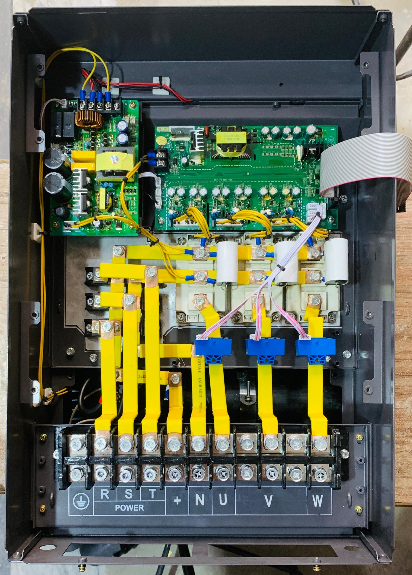 22/30 kW Heavy-Duty Motor Inverter – Reliable Industrial Power