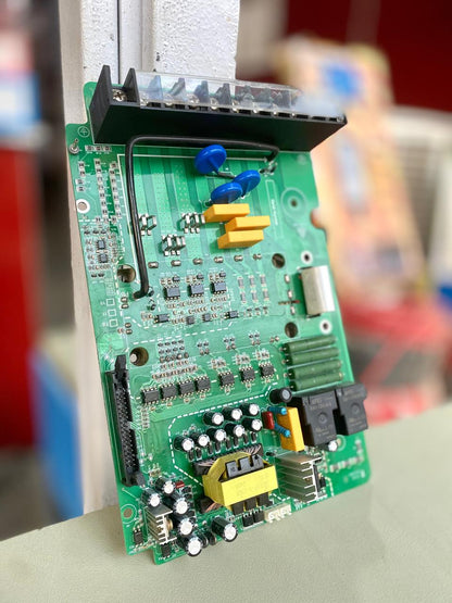 Advanced Inverter Control Board for Smooth Power Output''